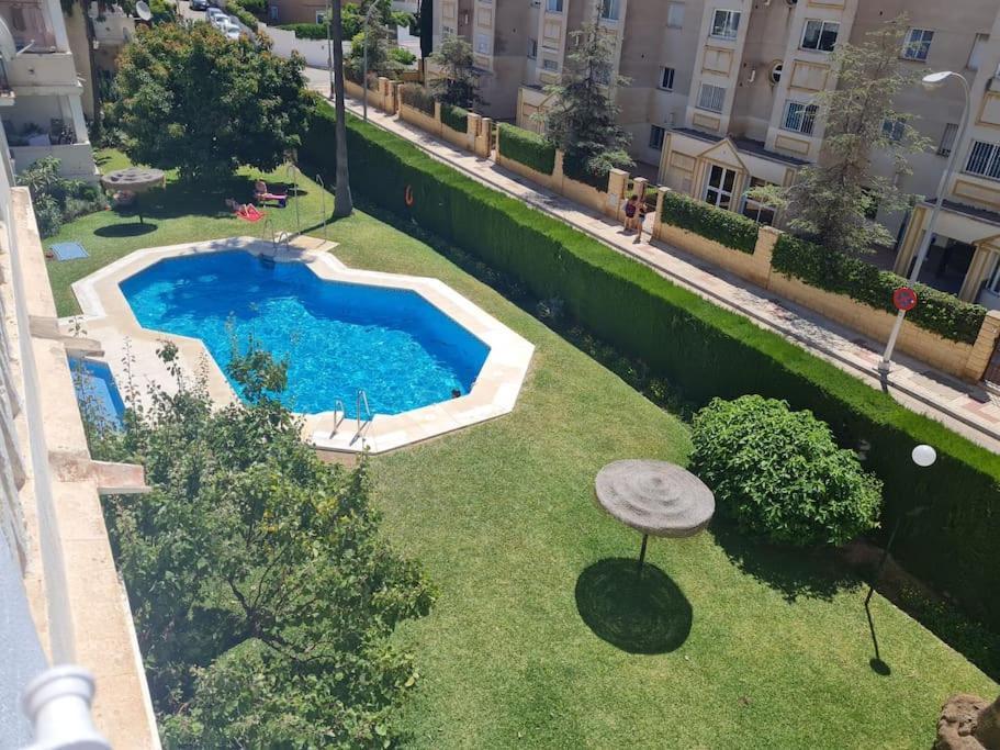 Encantador Apartamento Residencial Con Piscina 토레몰리노스 외부 사진