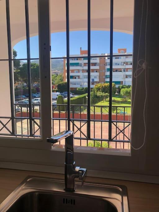 Encantador Apartamento Residencial Con Piscina 토레몰리노스 외부 사진