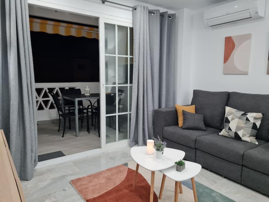 Encantador Apartamento Residencial Con Piscina 토레몰리노스 외부 사진