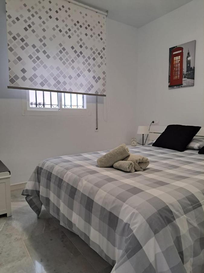 Encantador Apartamento Residencial Con Piscina 토레몰리노스 외부 사진