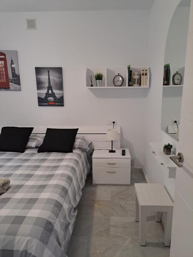 Encantador Apartamento Residencial Con Piscina 토레몰리노스 외부 사진